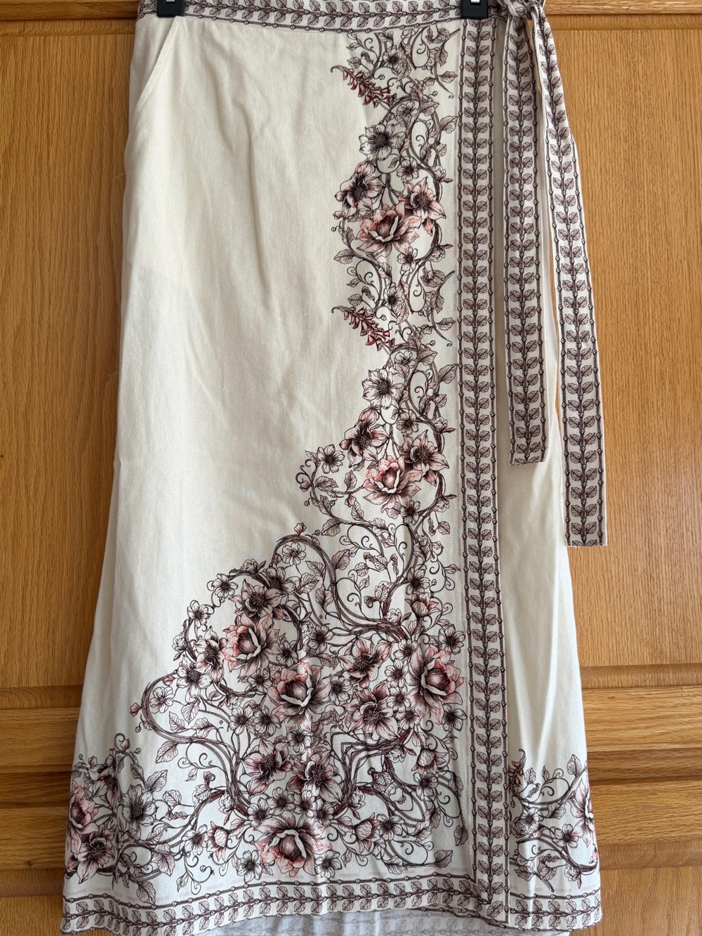 Max Studio London Size L Faux Wrap Midi Skirt NWT - Picture 2 of 10